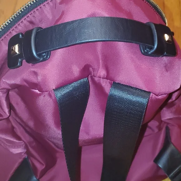 Backpack ๐ - Picture 8 of 12